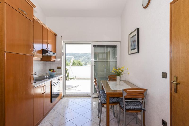 Apartments Luka - Trogir, Marina 150M From The Beach Exterior photo