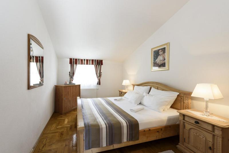 Apartments Luka - Trogir, Marina 150M From The Beach Exterior photo