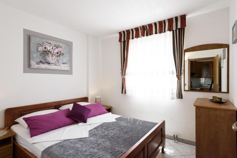 Apartments Luka - Trogir, Marina 150M From The Beach Exterior photo