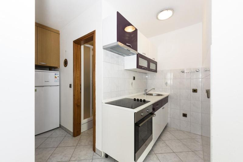 Apartments Luka - Trogir, Marina 150M From The Beach Exterior photo